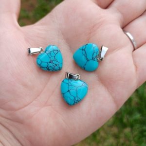 Dije de turquesa en forma de corazón