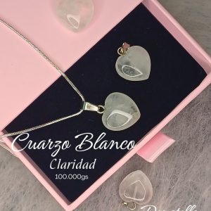 Collar de Cuarzo Blanco en Forma de Corazón: